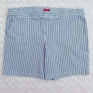 IZOD Blue & White Seersucker Shorts Women’s Size 14 | Classic Summer Style